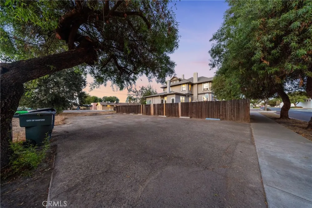 700 Irwin Hanford, CA 93230