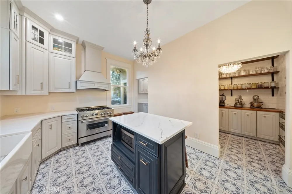 700 Irwin Hanford, CA 93230