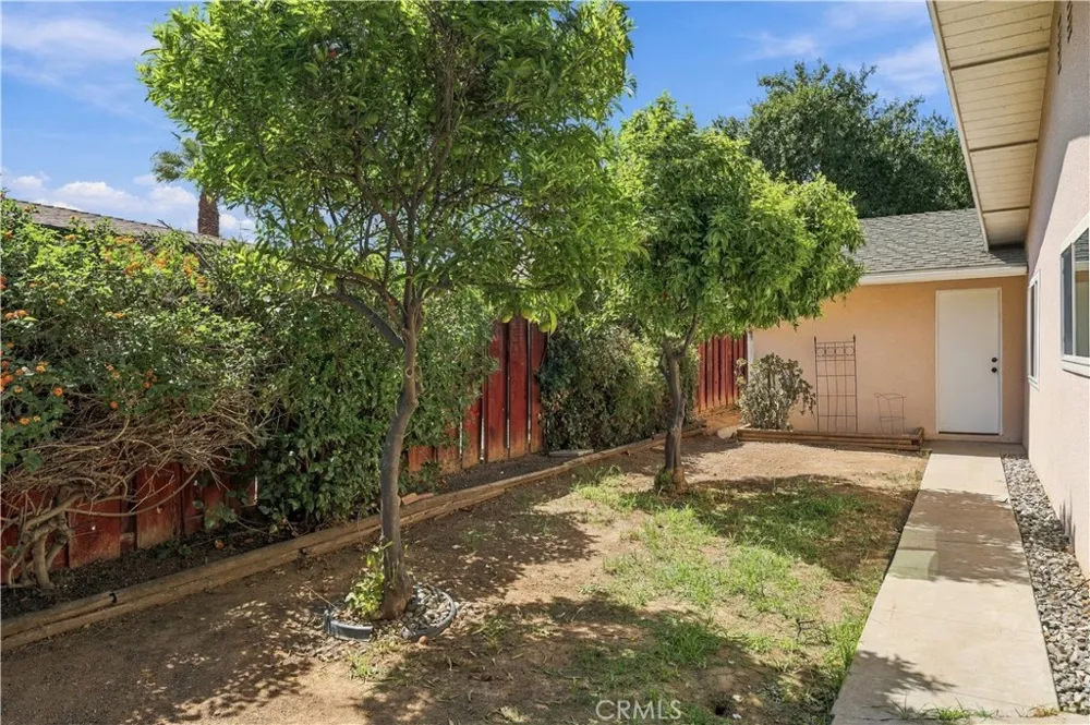 3970 Mt Vernon Riverside, CA 92507