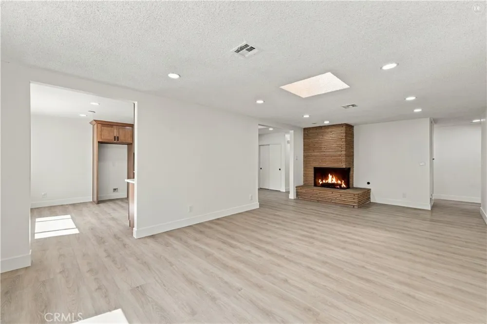 3970 Mt Vernon Riverside, CA 92507