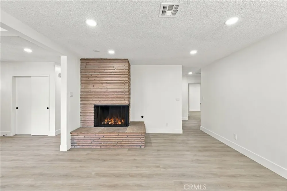 3970 Mt Vernon Riverside, CA 92507