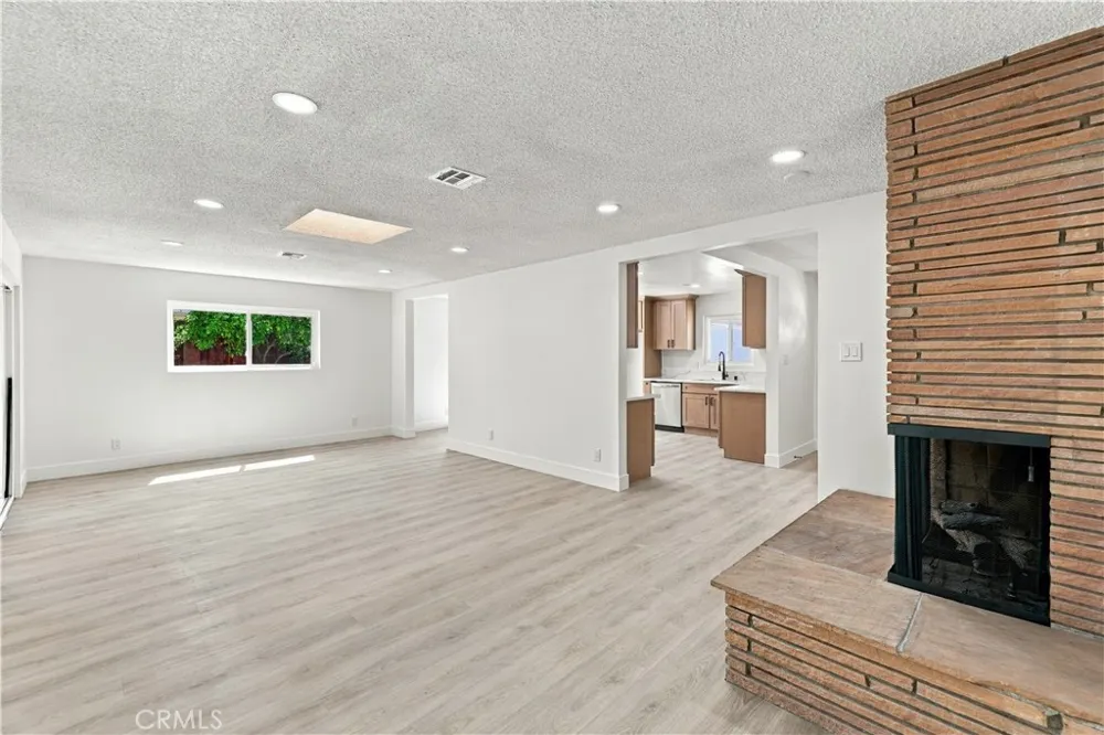 3970 Mt Vernon Riverside, CA 92507