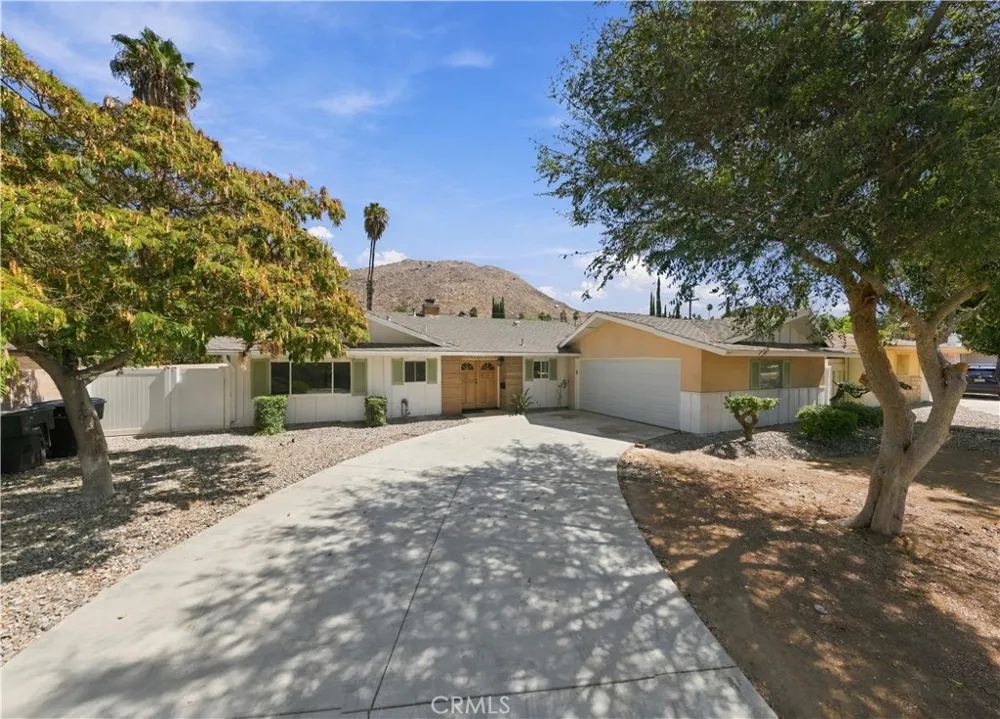3970 Mt Vernon Riverside, CA 92507