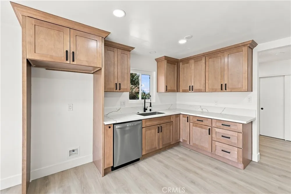 3970 Mt Vernon Riverside, CA 92507