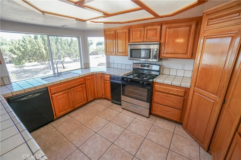 17010 Ranchero Hesperia, CA 92345