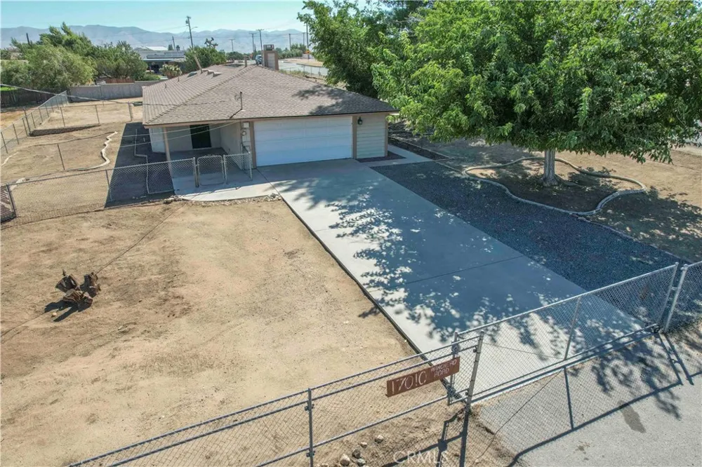 17010 Ranchero Hesperia, CA 92345