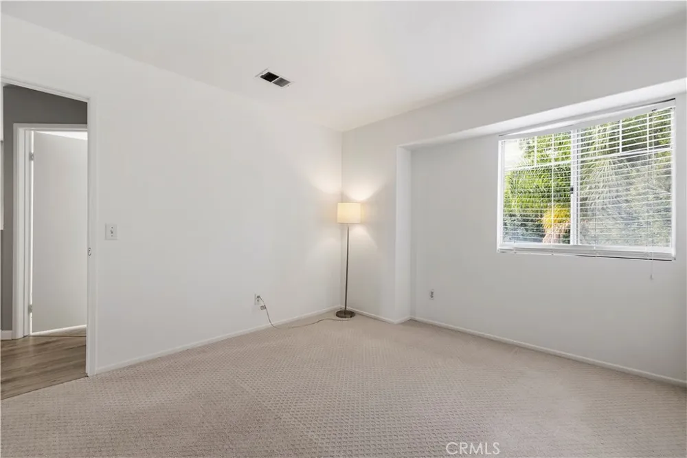 30341 Marigold Castaic, CA 91384
