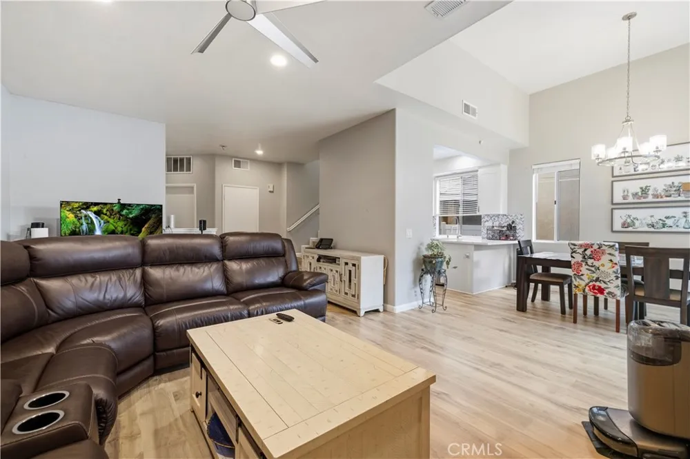 30341 Marigold Castaic, CA 91384