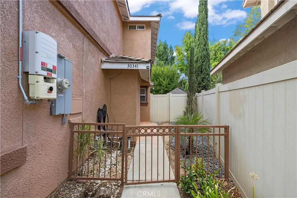 30341 Marigold Castaic, CA 91384