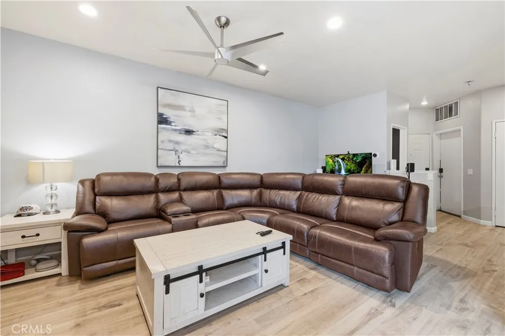 30341 Marigold Castaic, CA 91384