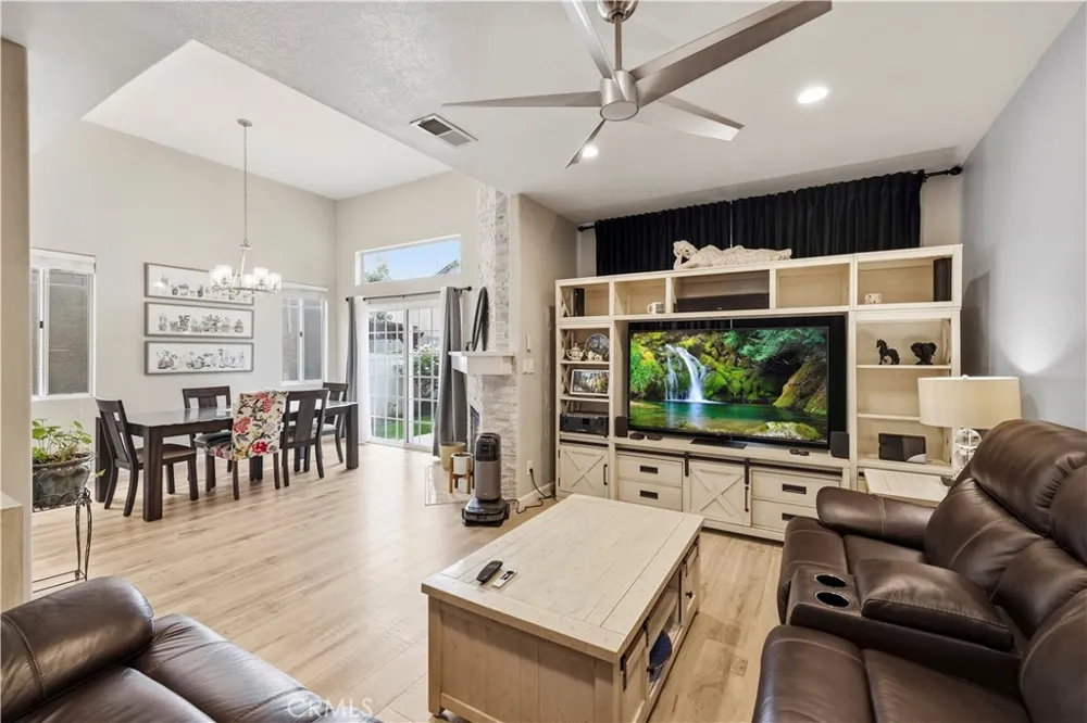 30341 Marigold Castaic, CA 91384