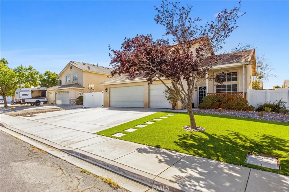 14449 Chamberlain Victorville, CA 92394
