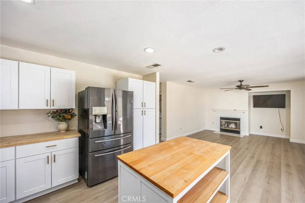 14449 Chamberlain Victorville, CA 92394
