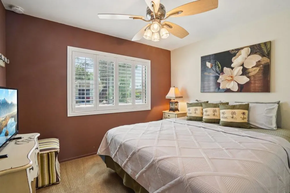 2201 Los Patos Drive Palm Springs, CA 92264