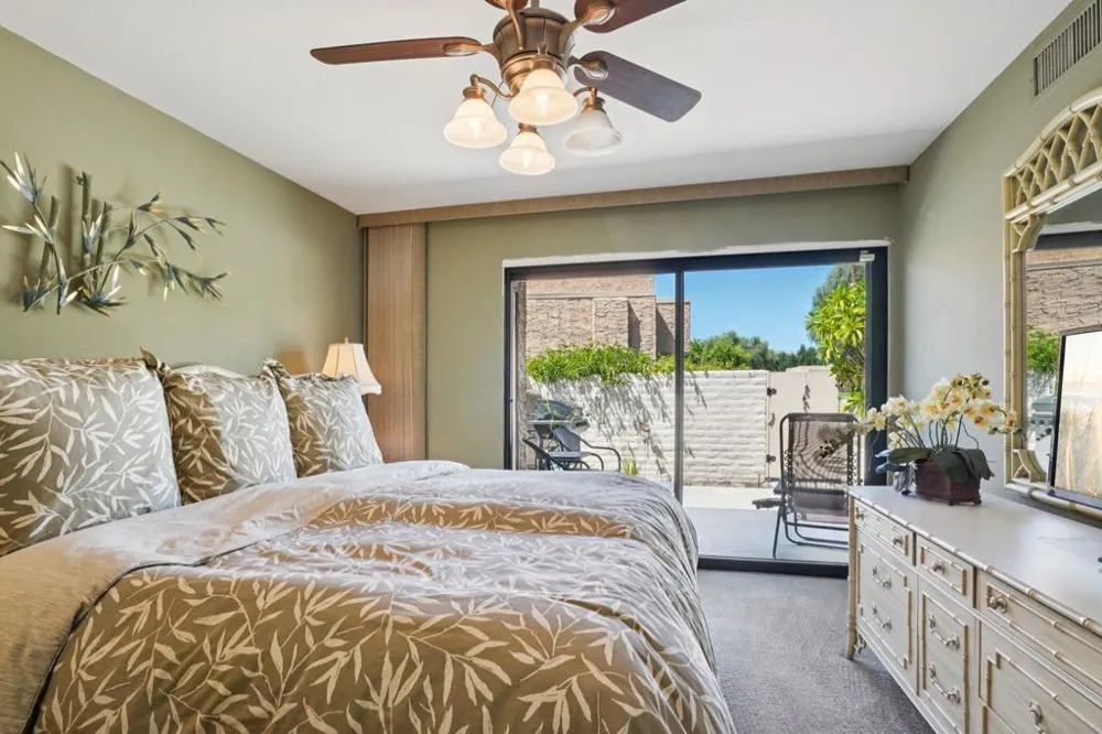 2201 Los Patos Drive Palm Springs, CA 92264