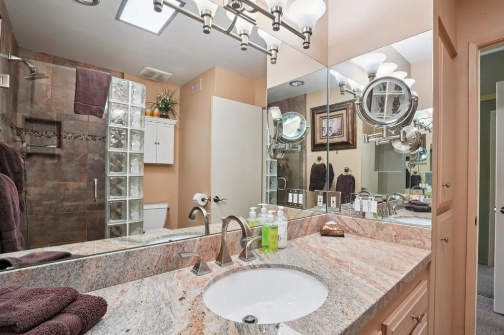 2201 Los Patos Drive Palm Springs, CA 92264