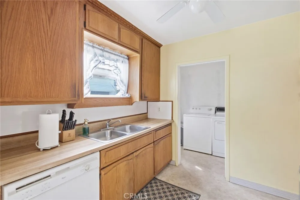2022 Blenheim Riverside, CA 92507