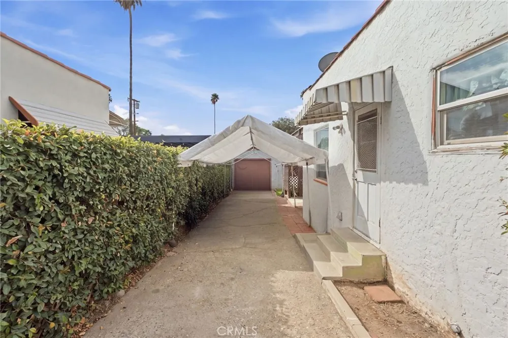 2022 Blenheim Riverside, CA 92507
