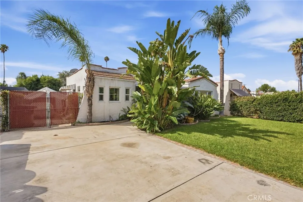 2022 Blenheim Riverside, CA 92507