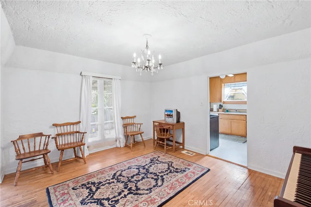 2022 Blenheim Riverside, CA 92507