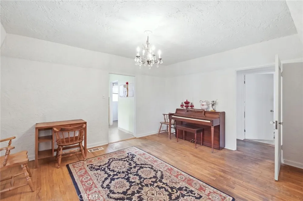 2022 Blenheim Riverside, CA 92507