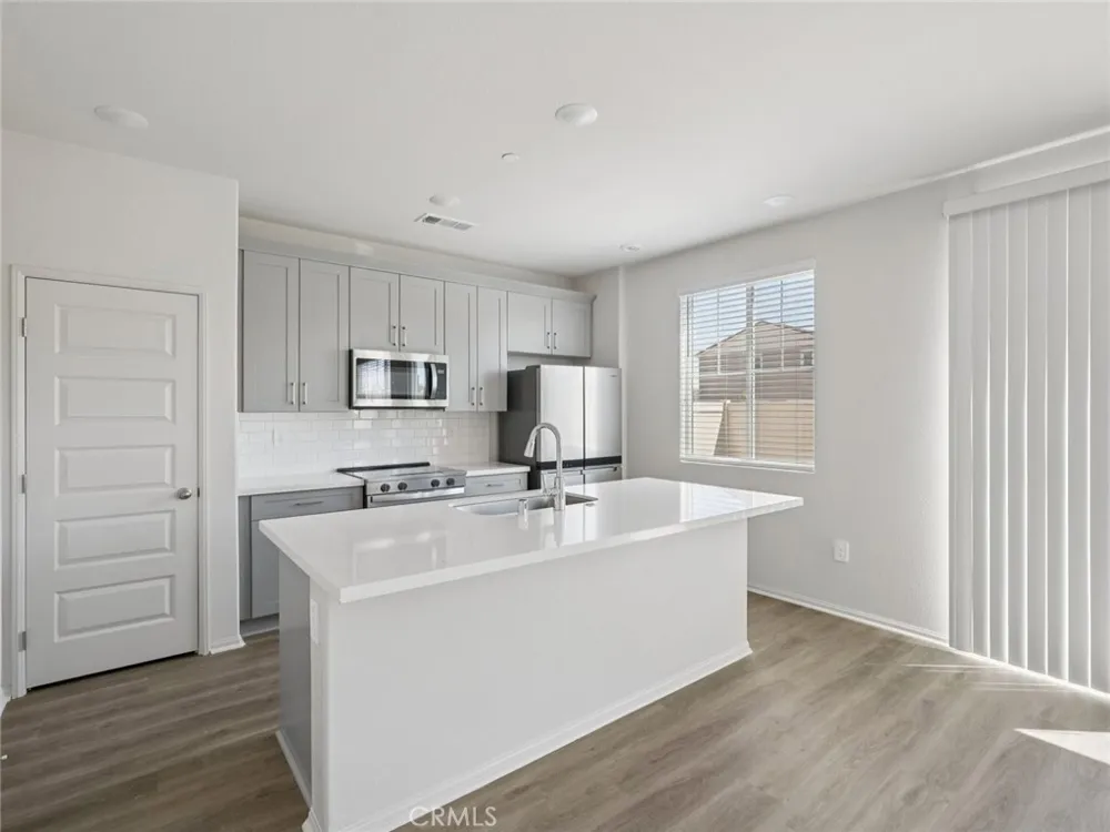 1940 Limetta Lane Redlands, CA 92374