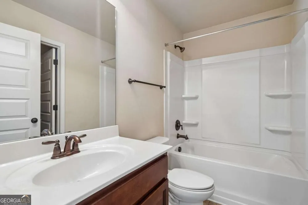 1893 Weatherby Way CT Dacula, GA 30019