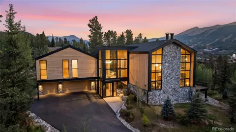212 Wellington Road