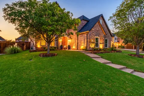 10757 Southbury Lane
