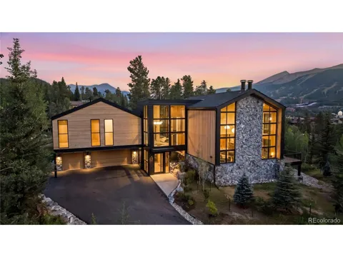 212 Wellington Road