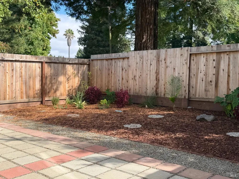 88 Francis Circle Rohnert Park, CA 94928