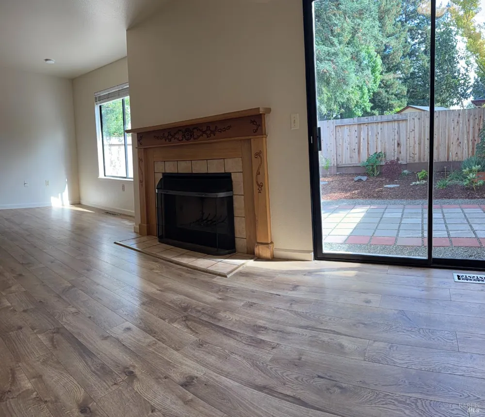88 Francis Circle Rohnert Park, CA 94928