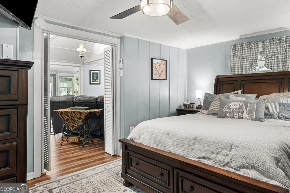 922 Clearwater RD Sharpsburg, GA 30277