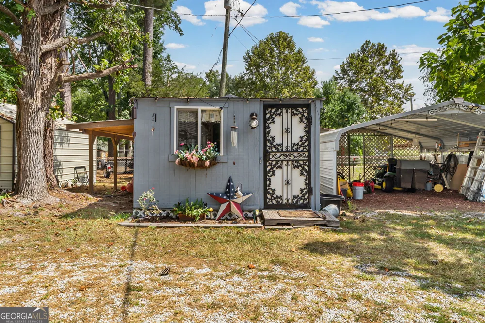 922 Clearwater RD Sharpsburg, GA 30277