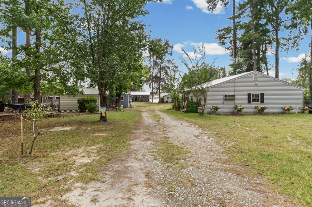 922 Clearwater RD Sharpsburg, GA 30277