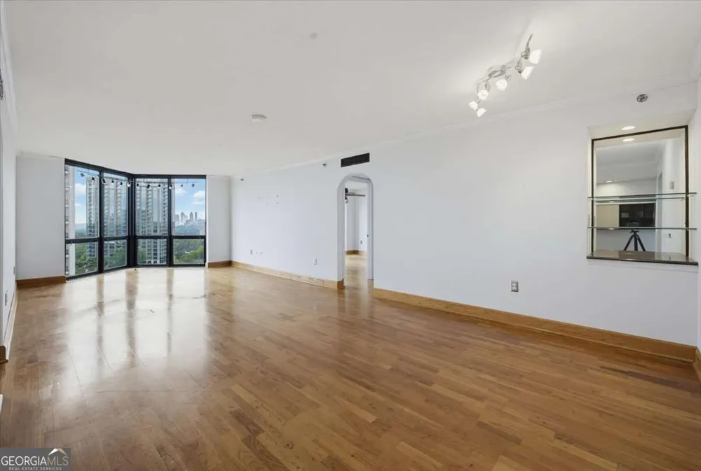 2870 Pharr Court South NW Atlanta, GA 30305