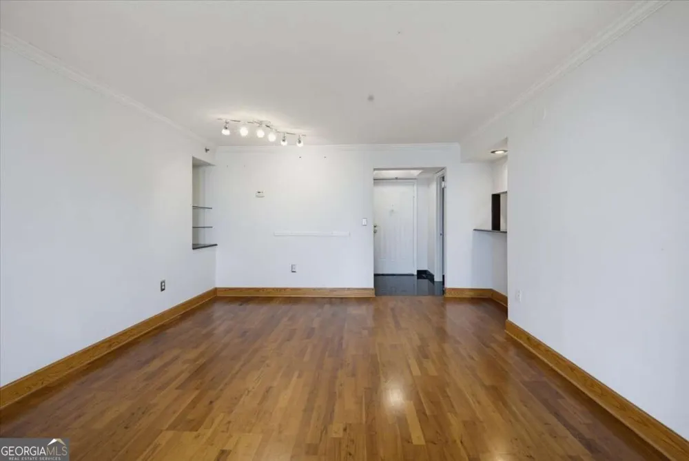 2870 Pharr Court South NW Atlanta, GA 30305