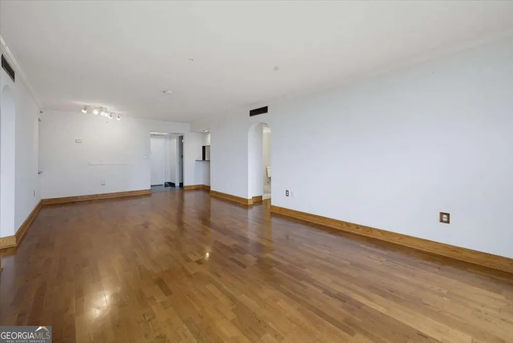 2870 Pharr Court South NW Atlanta, GA 30305