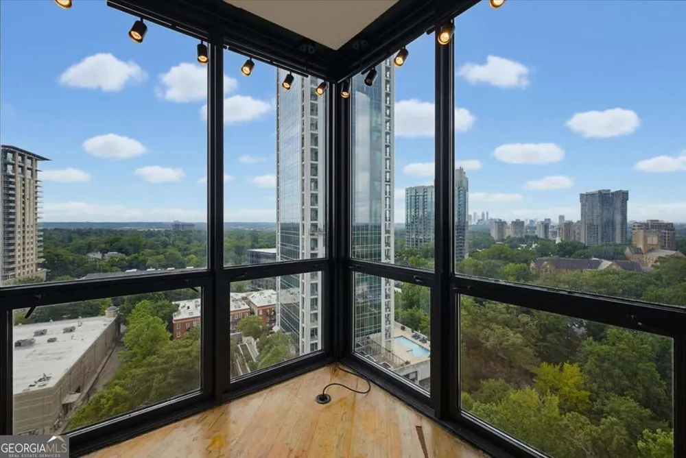2870 Pharr Court South NW Atlanta, GA 30305