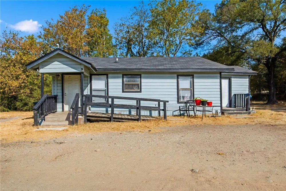 906 W Martin Luther King Jr Street #A & B Bryan, TX 77803