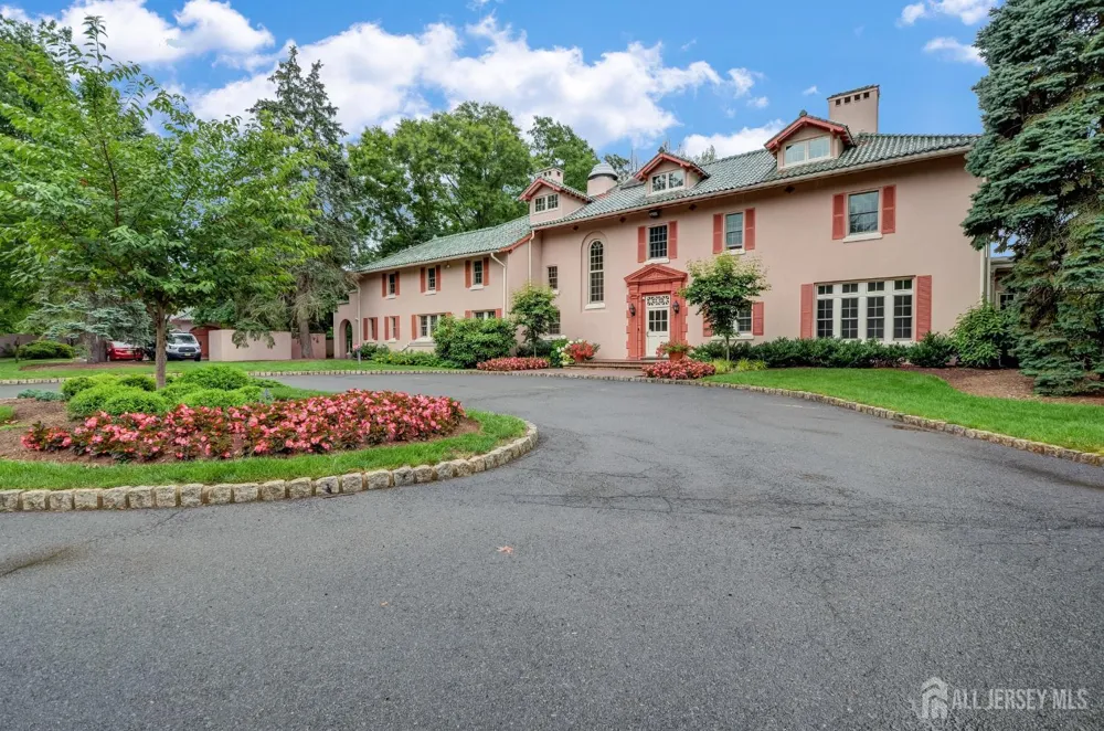 614 Sayre Drive Plainsboro, NJ 08540