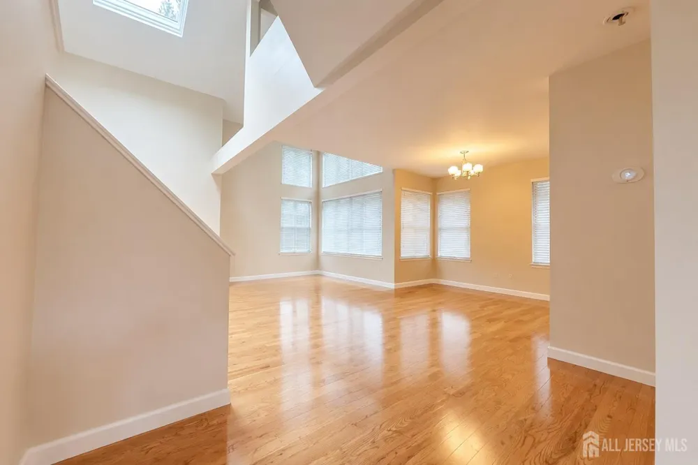 614 Sayre Drive Plainsboro, NJ 08540