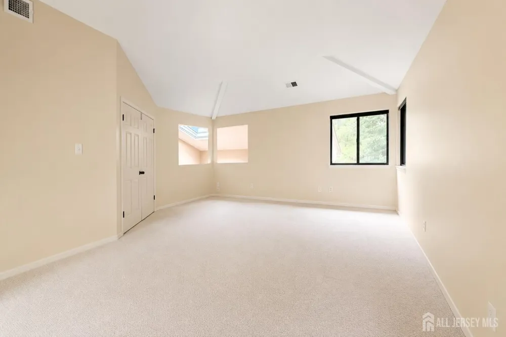 614 Sayre Drive Plainsboro, NJ 08540