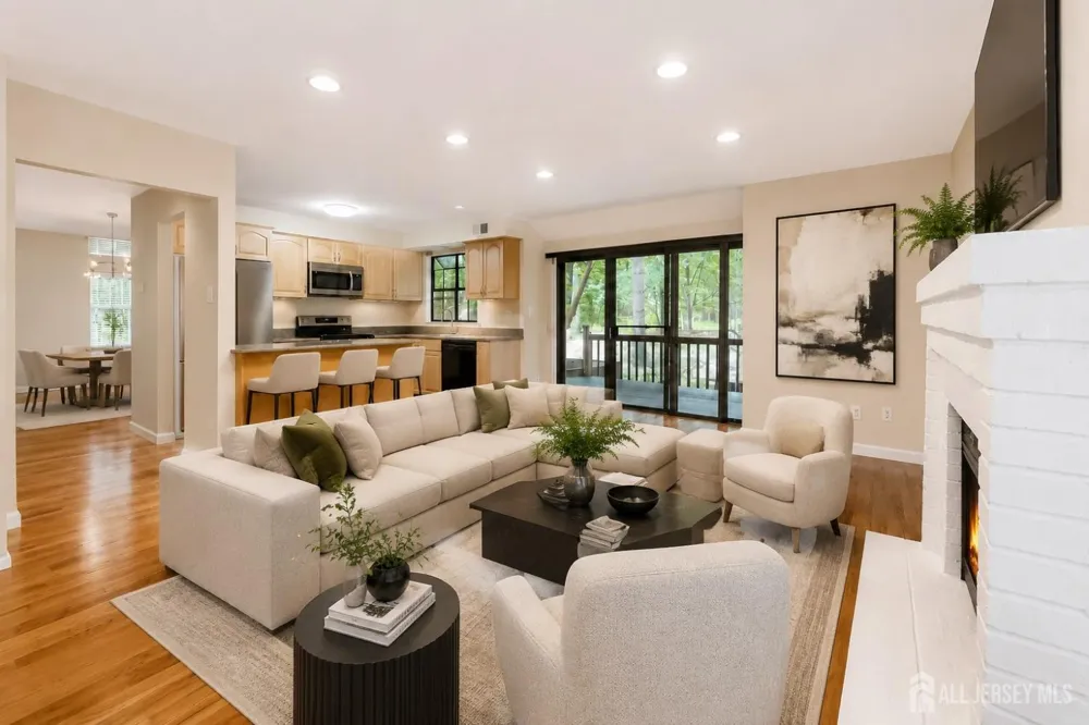 614 Sayre Drive Plainsboro, NJ 08540