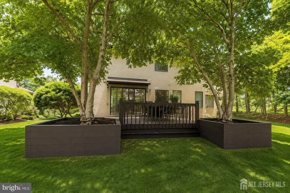 614 Sayre Drive Plainsboro, NJ 08540