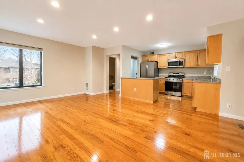 614 Sayre Drive Plainsboro, NJ 08540