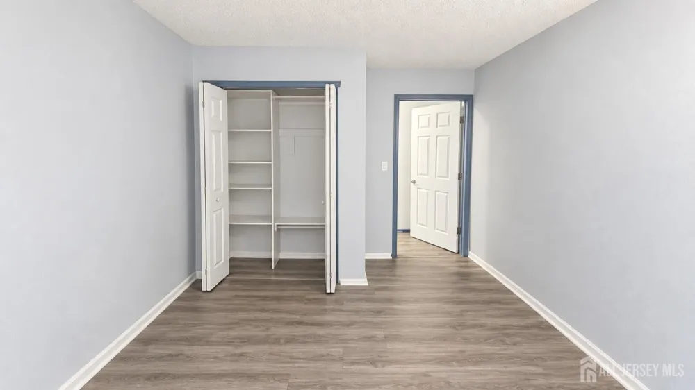 29 pembrook Avenue North Brunswick, NJ 08902
