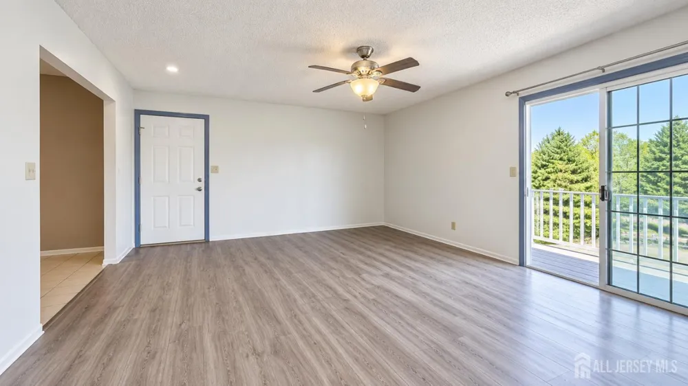 29 pembrook Avenue North Brunswick, NJ 08902