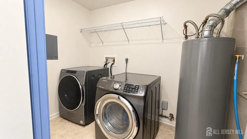 29 pembrook Avenue North Brunswick, NJ 08902