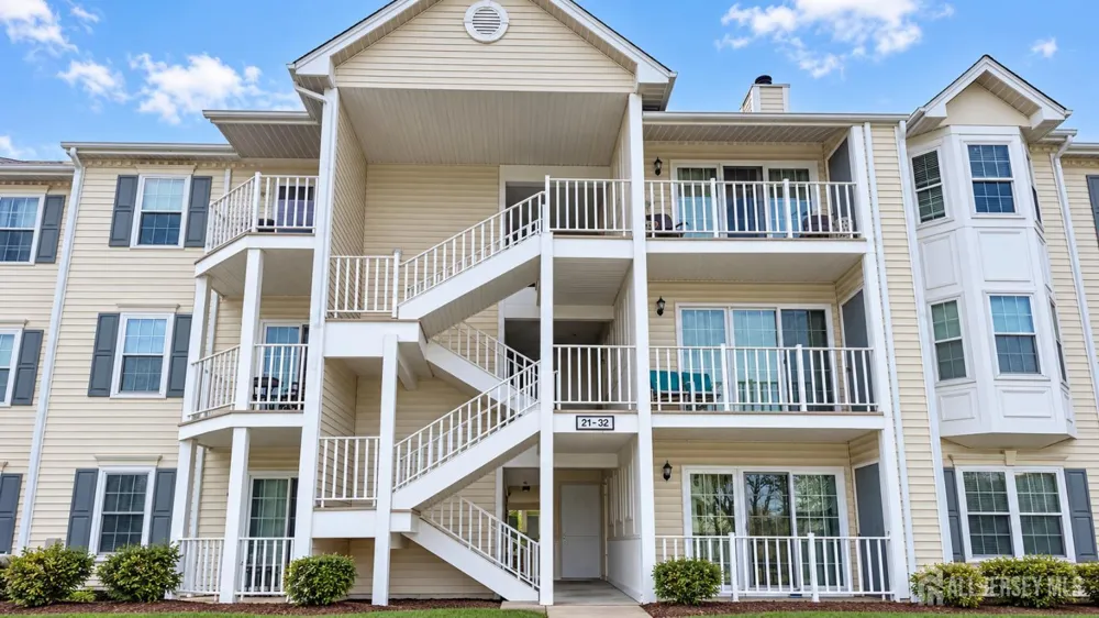 29 pembrook Avenue North Brunswick, NJ 08902